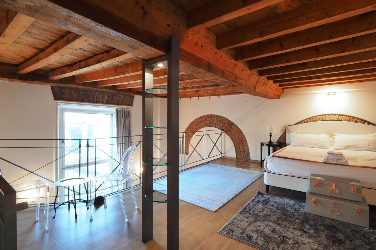 Unique Duomo Luxury Property ミラノ エクステリア 写真