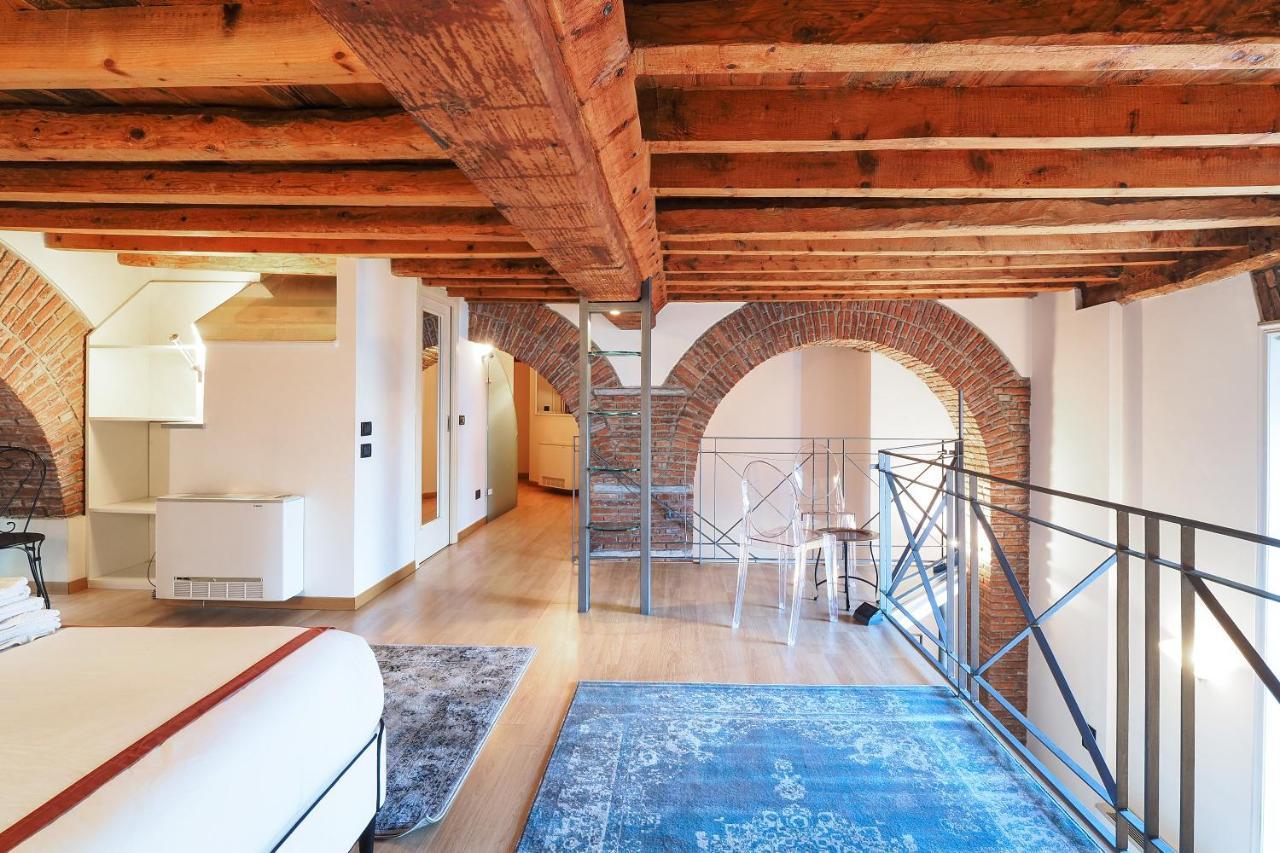 Unique Duomo Luxury Property ミラノ エクステリア 写真