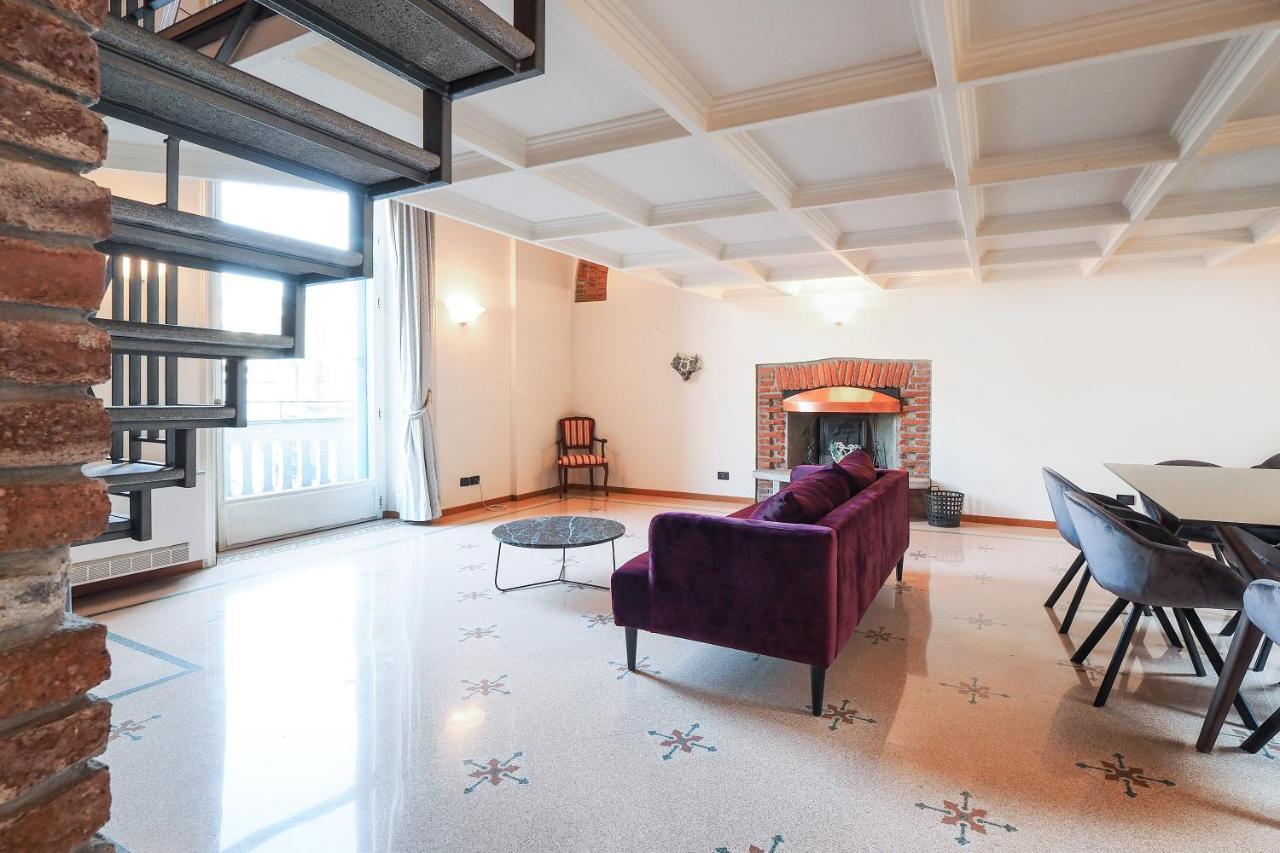 Unique Duomo Luxury Property ミラノ エクステリア 写真