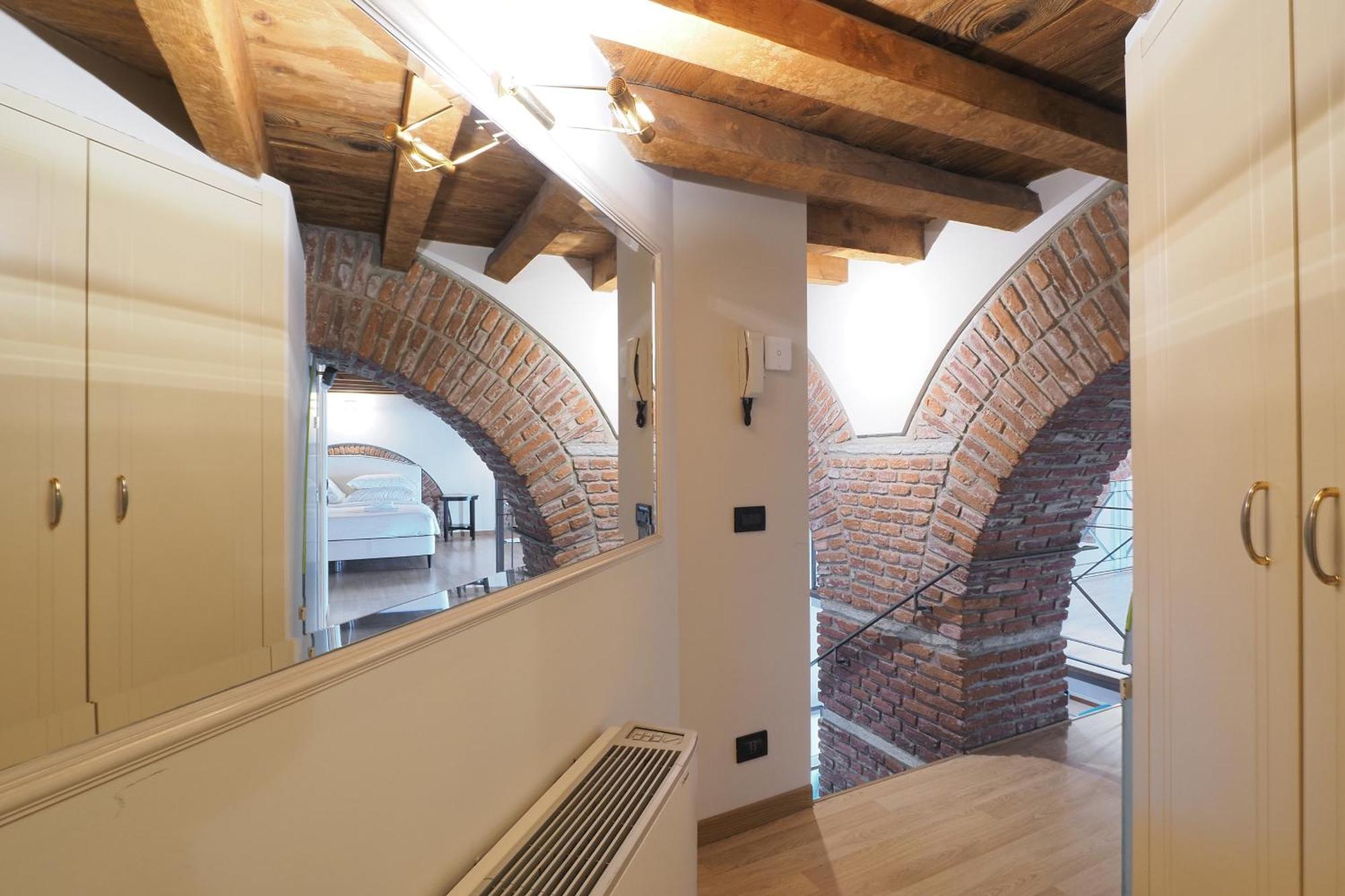 Unique Duomo Luxury Property ミラノ エクステリア 写真