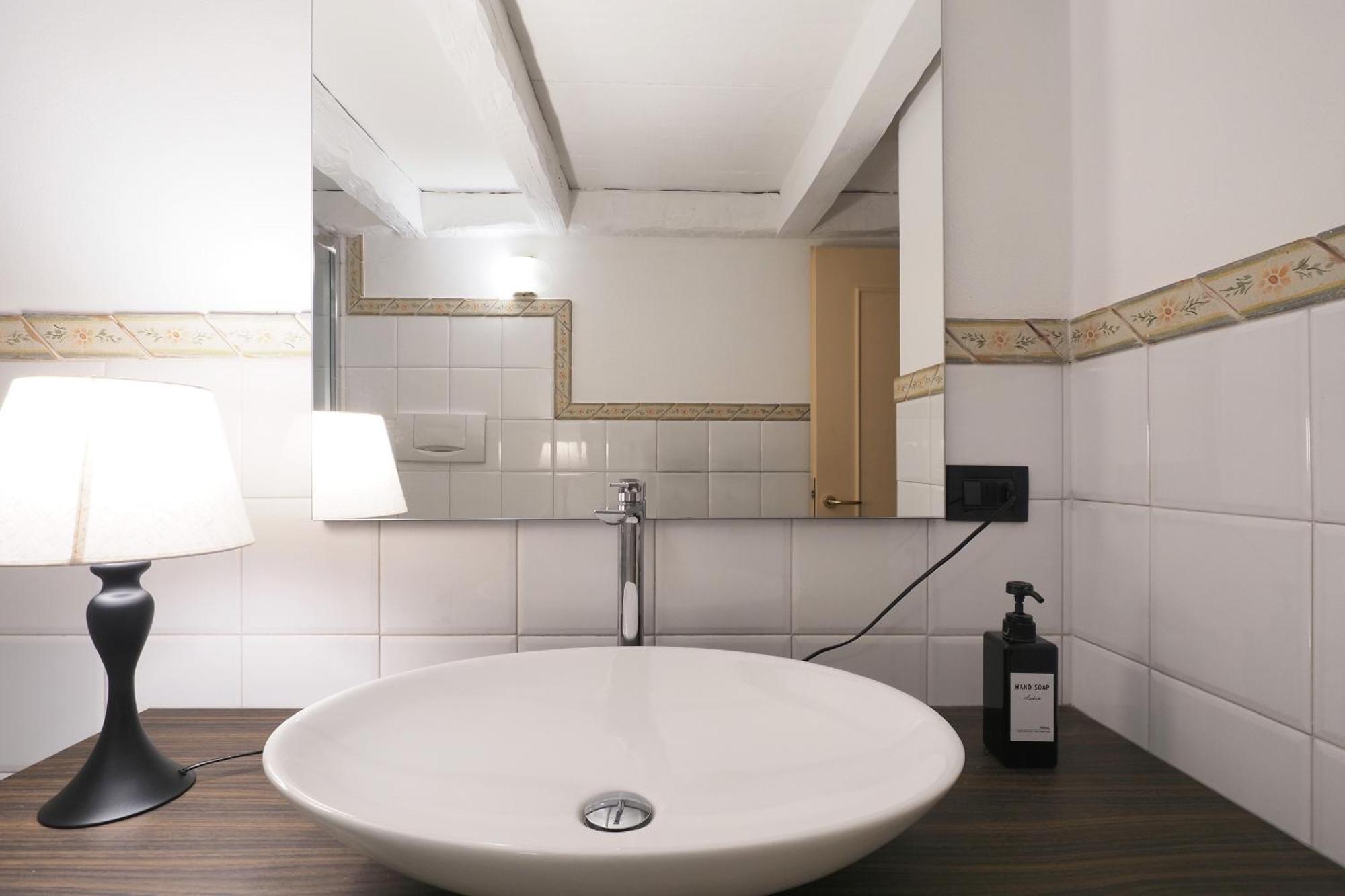 Unique Duomo Luxury Property ミラノ エクステリア 写真