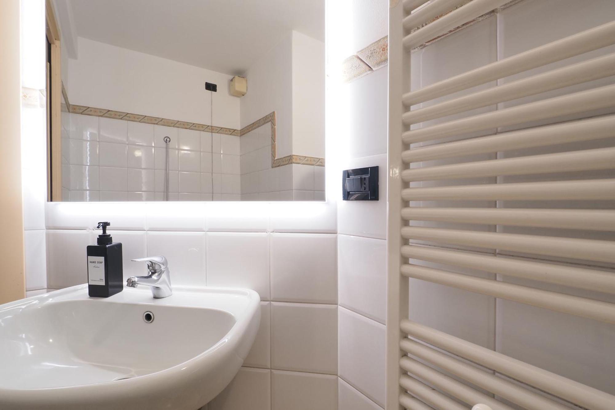 Unique Duomo Luxury Property ミラノ エクステリア 写真